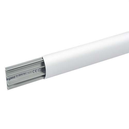 DLPLUS 75x18 mm padlócsatorna hivatkozással 030091 a márkától LEGRAND