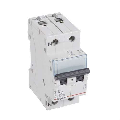 TX3 P+N 32A C görbe C 6kA mágneses-mechanikus megszakító hivatkozással 403589 a márkától LEGRAND
