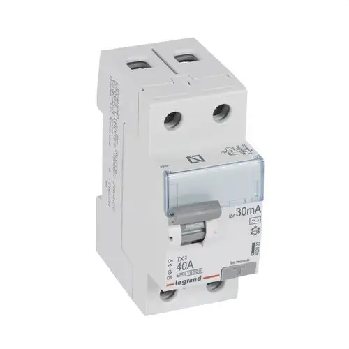 TX3 2P 40A 30mA AC osztályú FI-relé hivatkozással 403033 a márkától LEGRAND