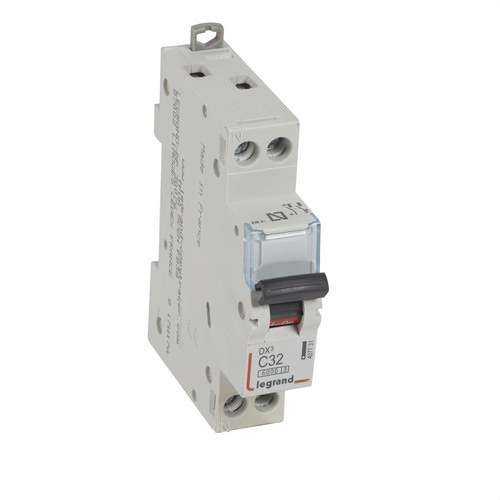 DX3 mágneses-mechanikus kismegszakító 1P+N 32A C görbe 6/10kA hivatkozással 407731 a márkától LEGRAND