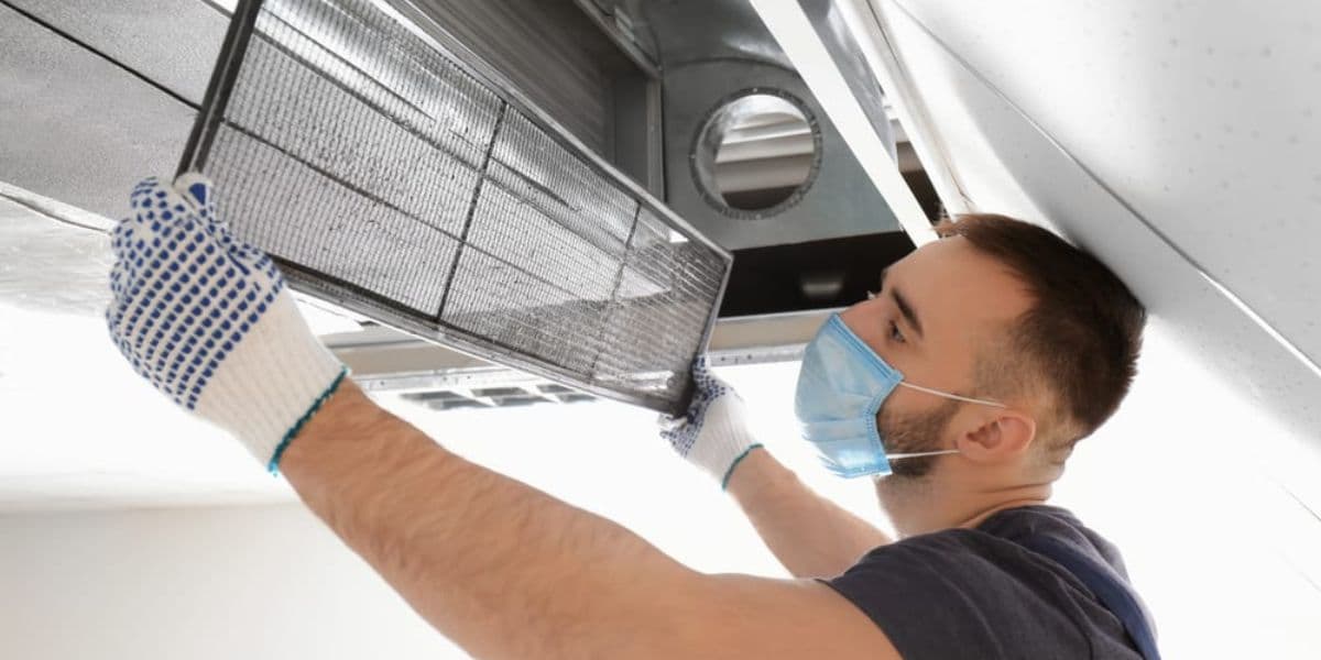 How to clean an air conditioner