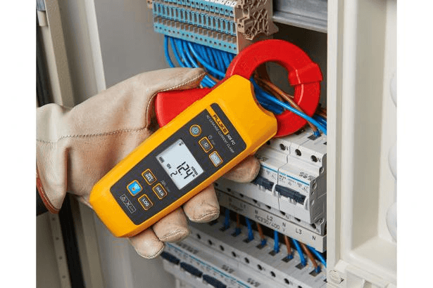 Fluke 368 FC valódi effektív szivárgóáram lakatfogó hivatkozással 4709907 a márkától FLUKE